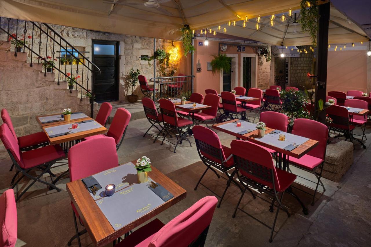 Piazza Heritage Hotel Сплит Екстериор снимка