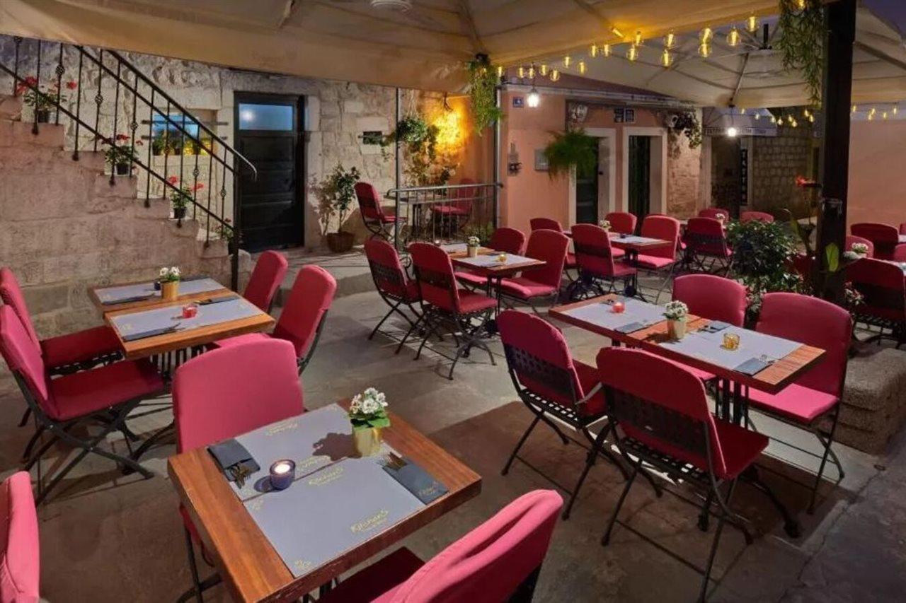 Piazza Heritage Hotel Сплит Екстериор снимка