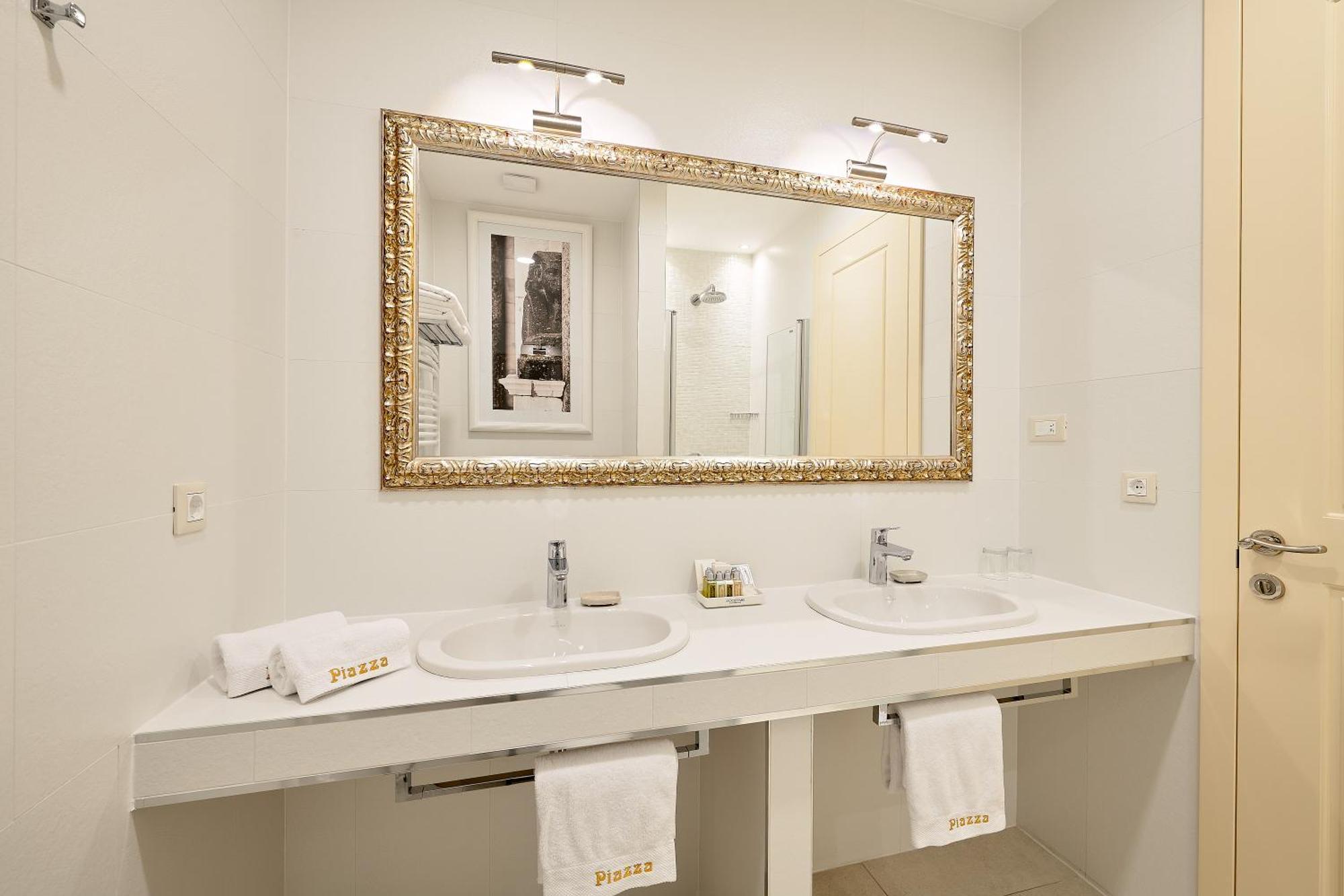 Piazza Heritage Hotel Сплит Екстериор снимка