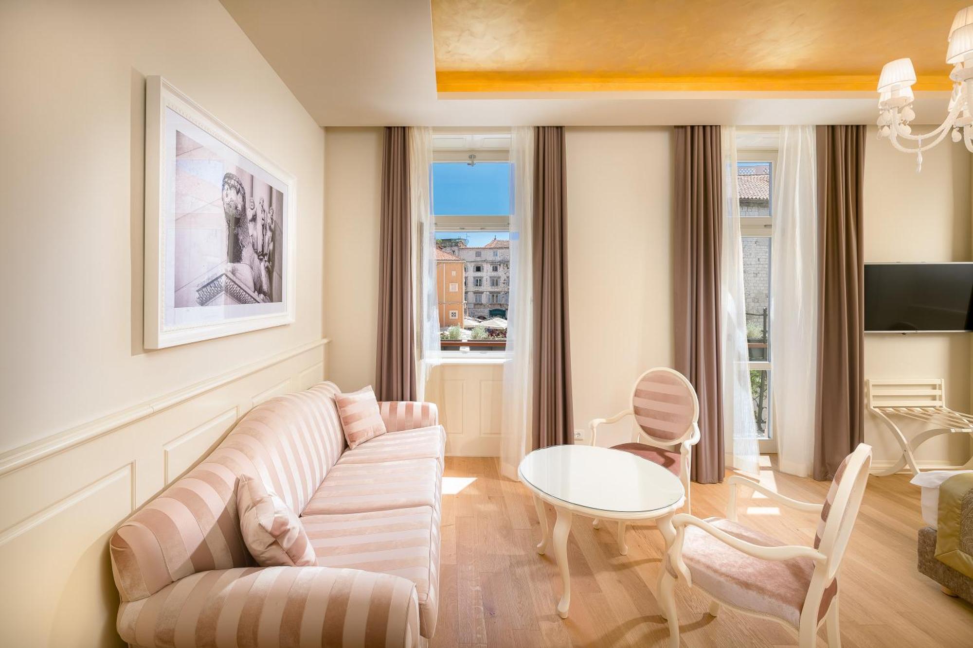 Piazza Heritage Hotel Сплит Екстериор снимка