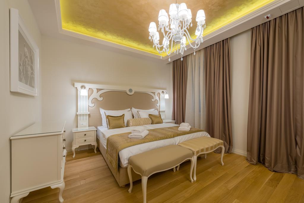 Piazza Heritage Hotel Сплит Екстериор снимка