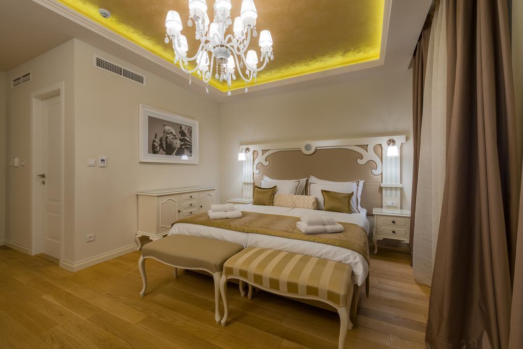 Piazza Heritage Hotel Сплит Екстериор снимка